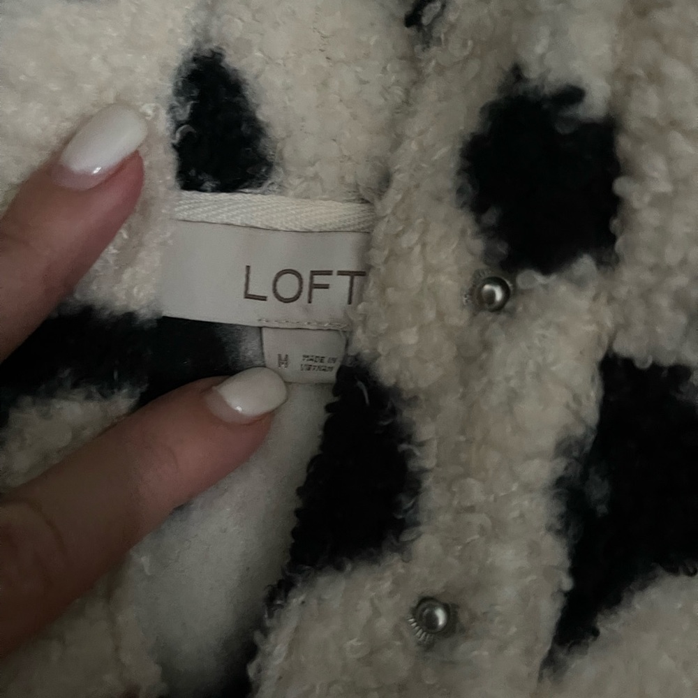 Fuzzy LOFT pattern quarter sweater size medium - Picture 3 of 5